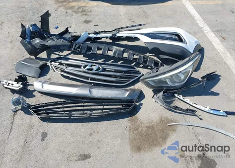 2017 Hyundai Santa Fe Sport 2.0T from USA, damaged, VIN 5XYZU4LA5HG484194